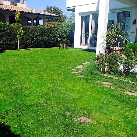 فندق مبيت وإفطار La Bouganville Di Sante E Rosa